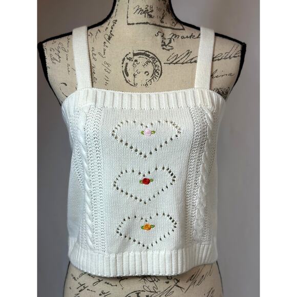 525 Born In Bklyn Hearts & Flowers Embroidered Cropped Cami White M - Picture 1 of 11